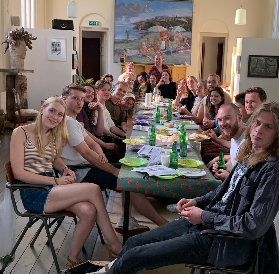Jongeren in kerk